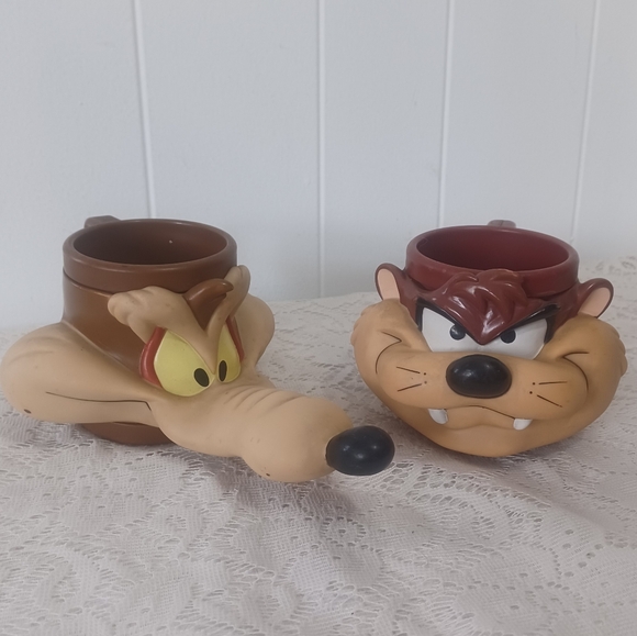 Warner Bros. Other - Looney Toons Mugs 1992